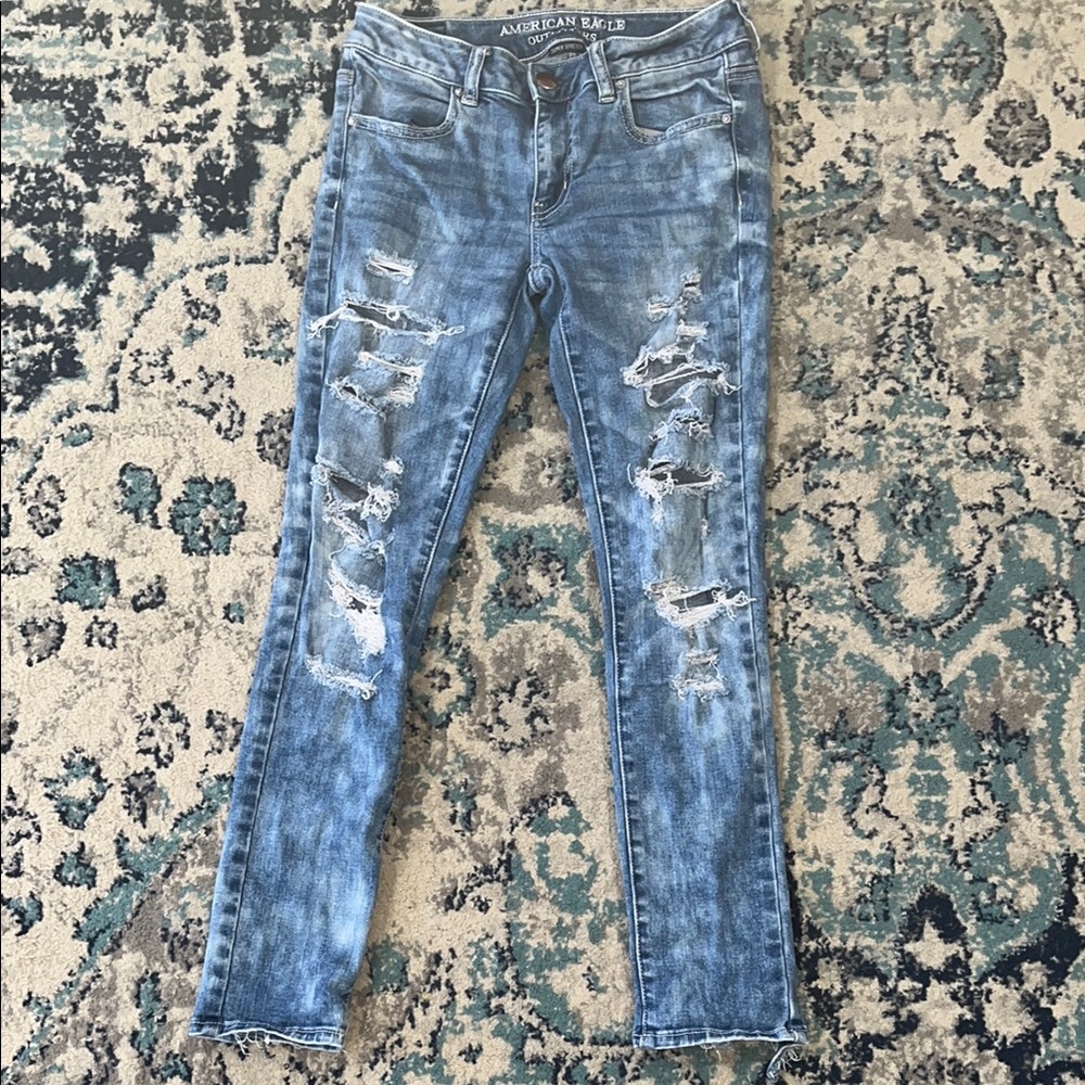 American Eagle Outfitters Women's Blue Distressed Jeans